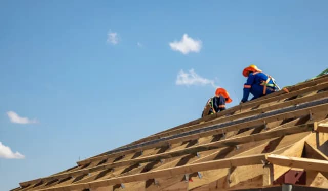 Owens Corning Vs GAF Shingles In Texas: What To Compare
